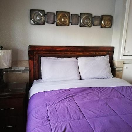Suites Leon Rojo Tijuana Exteriér fotografie