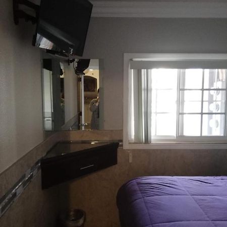 Suites Leon Rojo Tijuana Exteriér fotografie